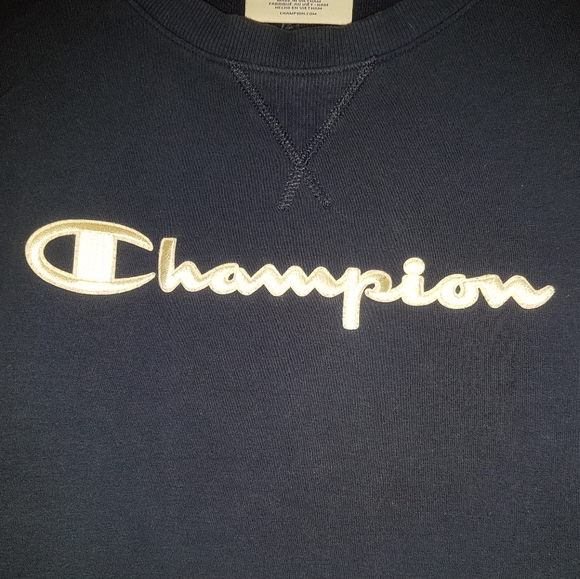 Champion Sweater - Picture 3 of 11